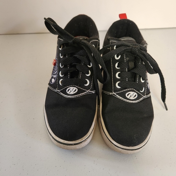 Heelys Black Pro 20 Boys Shoes Wheels Skater Youth Size 2 Wheel Sneakers - Picture 6 of 10